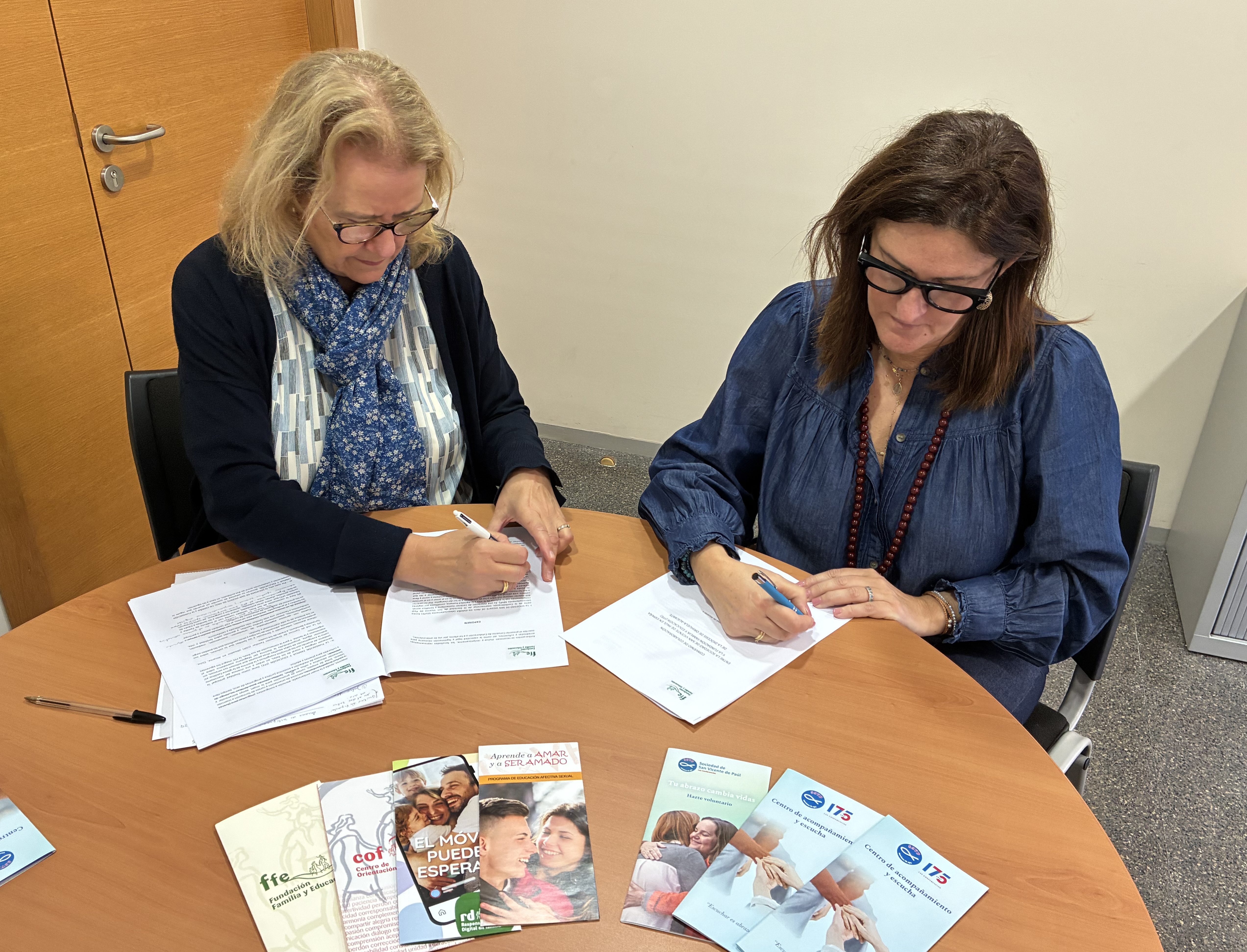 CONVENIO DE COLABORACIÓN ENTRE FFE Y SSVPE